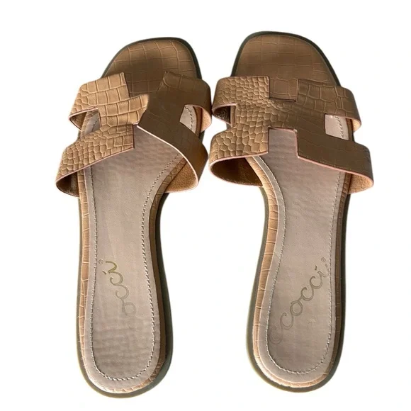 Tan Croc-Embossed Women's Slide Sandals, size 7 - Picture 2 of 3